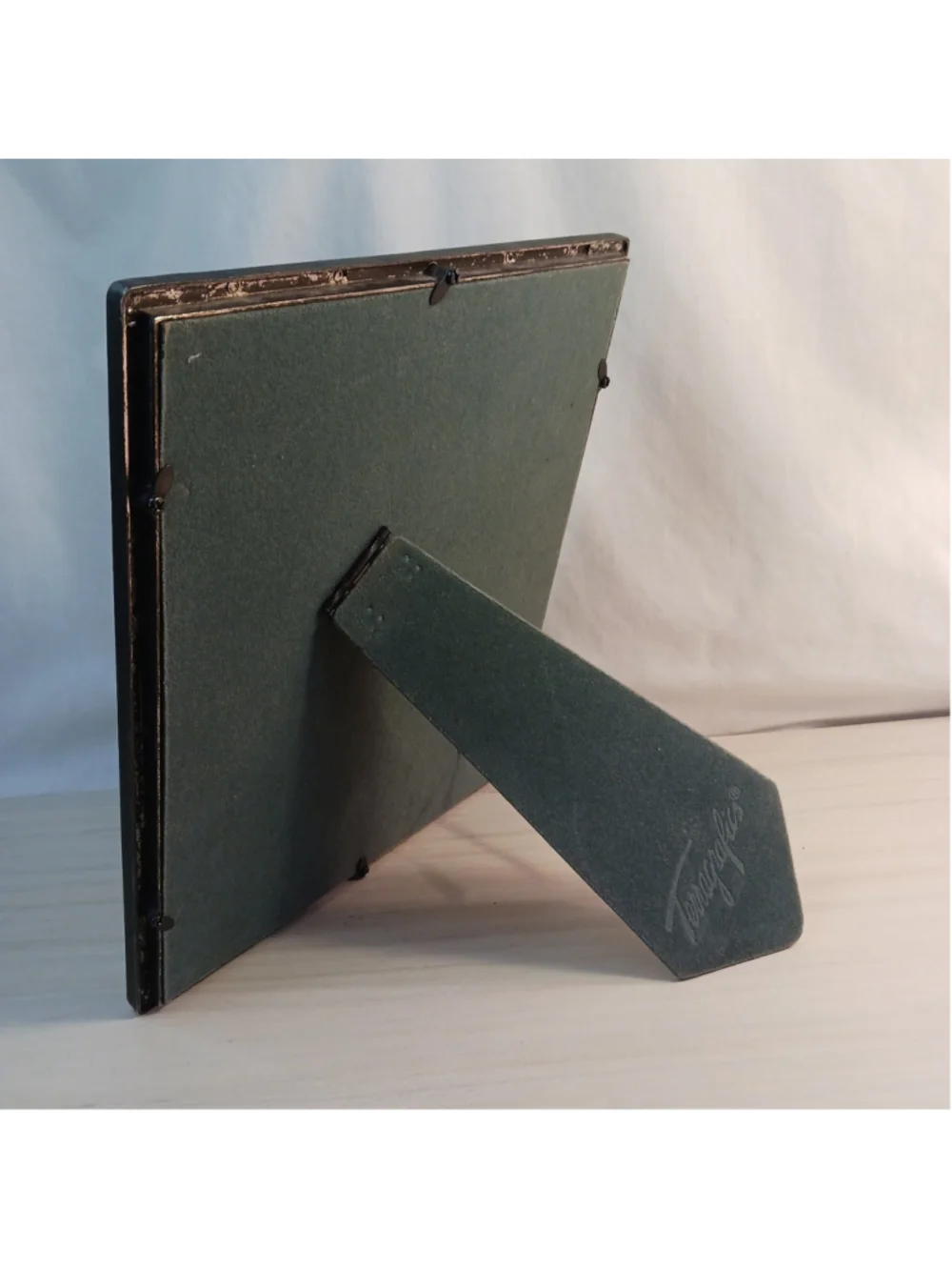 Vintage Art Deco Style Cast Metal Picture Photo Frame 8x10 Heavy Table Top Easel